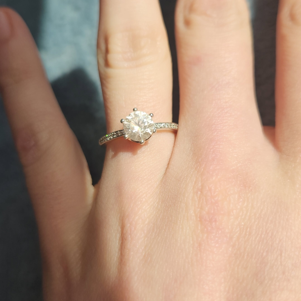 Elegant Silver Diamond Ring